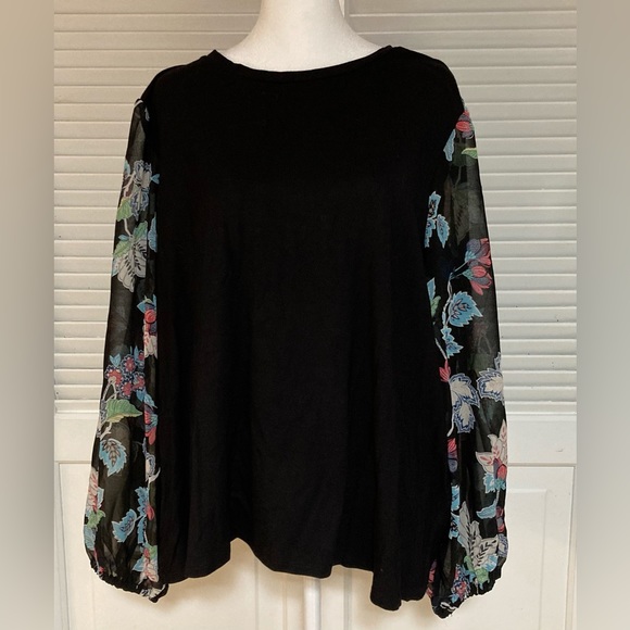 NWT Tahari Floral Sleeve Print Blouse Plus Size 3X - Picture 3 of 11